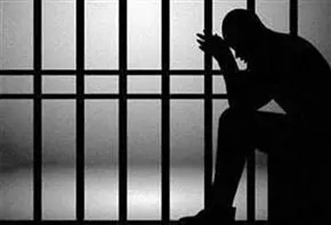 கைதான போலீஸ் இன்ஸ்பெக்டர் சிறையில் அடைப்பு