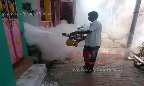 கொசு மருந்து அடிக்கும் பணி தீவிரம்