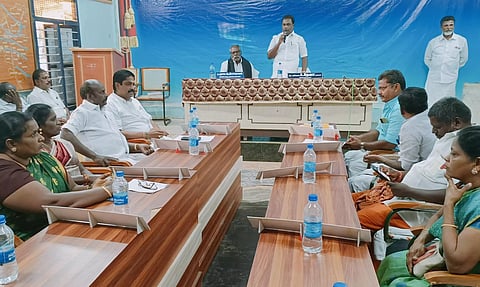 அனைத்து பகுதிகளிலும் கொசு மருந்து அடிக்க நடவடிக்கை