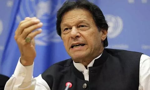 கொலை முயற்சியில் உயிர் தப்பிய பின்னர் பேரணியில் மீண்டும் பங்கேற்று பேசிய இம்ரான்கான்