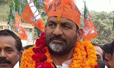 கற்களை வீசி தாக்குதல்: பா.ஜ.க எம்.பிக்கு ஓராண்டு சிறை!