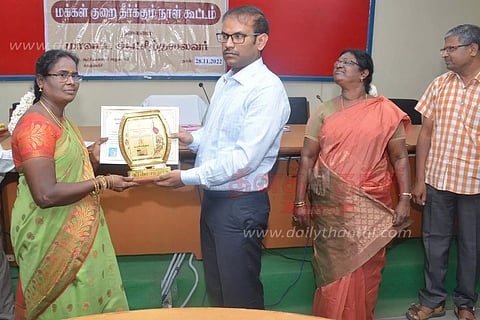 காப்பாளர்களுக்கு பாராட்டு சான்றிதழ்