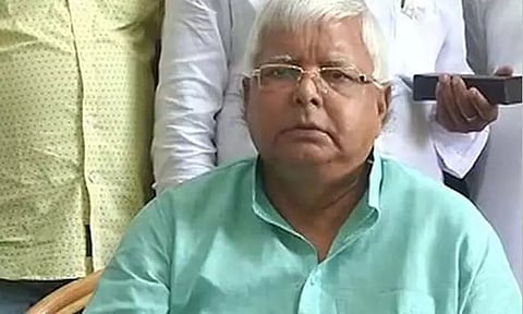 பீகார் முன்னாள் முதல்-மந்திரி லாலு பிரசாத் யாதவுக்கு 5-ந்தேதி சிறுநீரக மாற்று அறுவை சிகிச்சை - தேஜஸ்வி தகவல்