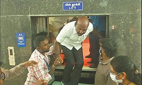 அமைச்சர் மா.சுப்பிரமணியன் லிப்டில் சிக்கிய விவகாரம் - இன்ஜினியர்கள் அதிரடி சஸ்பெண்ட்