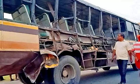 உத்திரமேரூர் அருகே பஸ்-லாரி மோதல்; 2 பெண்கள் சாவு - 9 பேர் படுகாயம்