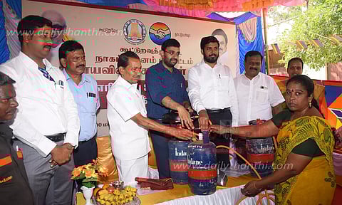 ரேஷன் கடைகளில் 5 கிலோ எடை கியாஸ் சிலிண்டர் விற்பனை