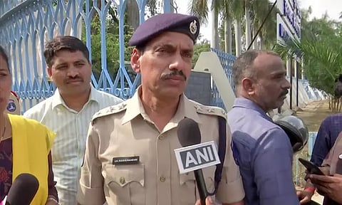 வெளிநாட்டு மாணவியை பலாத்காரம் செய்ய முயற்சி; ஐதராபாத் பல்கலைக்கழக பேராசிரியர் கைது