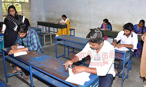 கிராம உதவியாளர் பணிக்கான தேர்வை 2,824 பேர் எழுதினர்