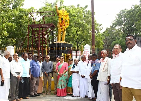 அம்பேத்கர் சிலைக்கு, அமைச்சர் சந்திரபிரியங்கா மாலை அணிவிப்பு