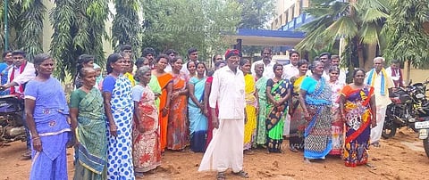 ஆத்தூர் ஒன்றிய அலுவலகத்தை முற்றுகையிட்ட கிராம மக்கள்