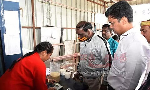 ரேஷன் கடைகளில் கலெக்டர் ஆய்வு