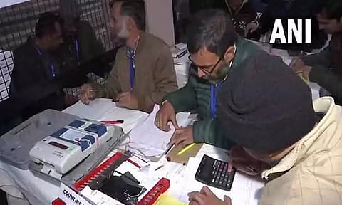 இமாச்சலபிரதேச சட்டசபை தேர்தலில் காங்கிரஸ் வேட்பாளர் 60 ஓட்டில் வெற்றி