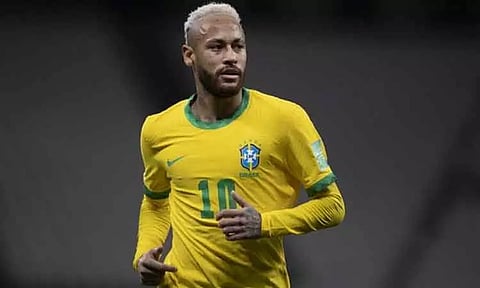 பிரேசில் கால்பந்து ஜாம்பவான் பீலேவின் சாதனையை சமன் செய்த நெய்மார்