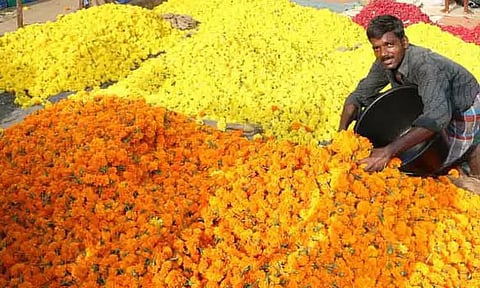 பூக்கள் விலை கடும் உயர்வு