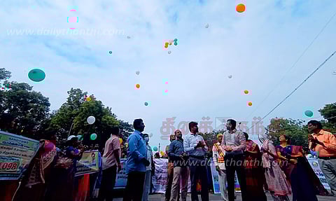 பெண் குழந்தைகளை போற்றி பாதுகாக்க வேண்டும்