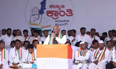 ஒற்றுமையுடன் தேர்தலை சந்தித்தால் காங்கிரஸ் ஆட்சி அமைப்பது உறுதி - மல்லிகார்ஜுன கார்கே