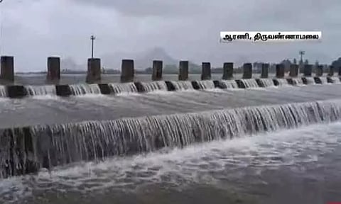 திருவண்ணாமலையில் கனமழையால் முழு கொள்ளளவை எட்டிய 30 ஏரிகள் - பொதுப்பணித்துறை தகவல்