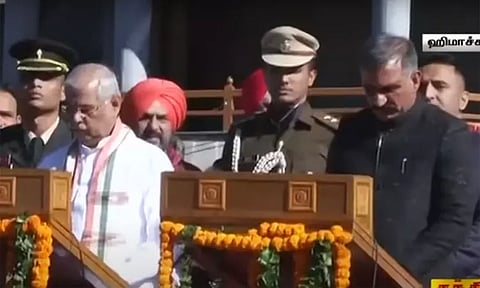 இமாசலபிரதேச முதல்-மந்திரியாக சுக்விந்தர்சிங் சுக்கு பதவி ஏற்றார்