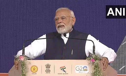 குறுக்கு வழியில் முன்னேற துடிக்கும் அரசியல்வாதிகள் நாட்டின் மிக பெரும் எதிரிகள்: பிரதமர் மோடி பேச்சு
