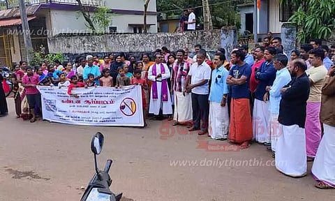 டாஸ்மாக் கடைக்கு எதிராக பொதுமக்கள் ஆர்ப்பாட்டம்