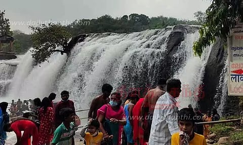 குமரியில் பரவலாக மழை