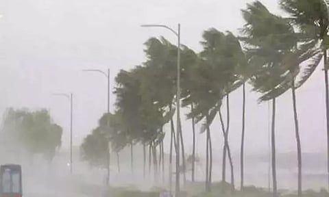 வங்கக் கடலில் மீண்டும் ஒரு புதிய புயல் சின்னம்?