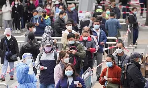 சீனாவில் புதிதாக 10,815 பேருக்கு கொரோனா பாதிப்பு உறுதி