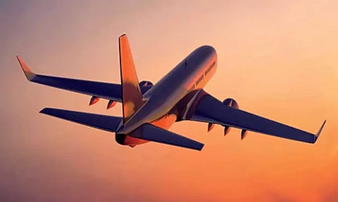 3 ஆண்டுகளுக்கு பிறகு சென்னையில் இருந்து யாழ்ப்பாணத்துக்கு மீண்டும் விமான சேவை - 16 பயணிகளுடன் புறப்பட்டு சென்றது