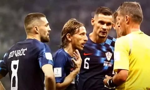 அர்ஜெண்டினா அணிக்கு பெனால்டி வாய்ப்பளித்த நடுவரை கடுமையாக விமர்சித்த குரோஷியா கேப்டன்