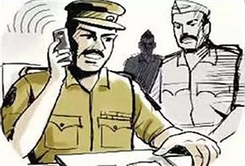 பெங்களூரு விமான நிலையத்தில் வேலையில் சேர போலி பணி ஒப்புதல் கடிதத்தை அனுப்பி கும்பகோணம் வாலிபரிடம் ரூ.1¾ லட்சம் மோசடி சைபர் கிரைம் போலீசார் விசாரணை