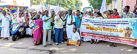 மாற்றுத்திறனாளிகள் காத்திருப்பு போராட்டம்