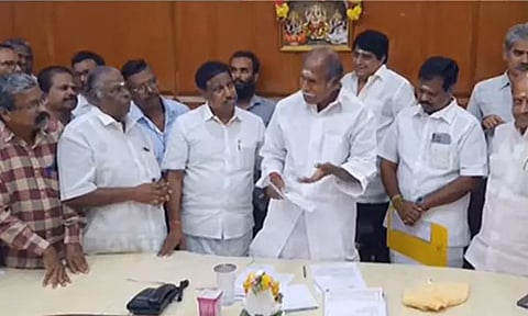 "அரசு அதிகாரிகளால் மன உளைச்சல் ஏற்படுகிறது"- புதுச்சேரி முதல்-அமைச்சர் ரங்கசாமி வேதனை