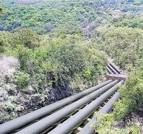 லோயர்கேம்ப் நீர்மின் நிலையத்தில் 2 ஜெனரேட்டர்கள் மூலம் மின்சாரம் உற்பத்தி