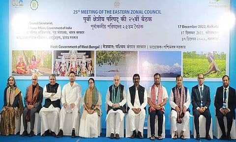 கொல்கத்தாவில் அமித்ஷா தலைமையில் கிழக்கு பிராந்திய கவுன்சில் கூட்டம்; மம்தா பானர்ஜி, ஹேமந்த் சோரன் பங்கேற்பு