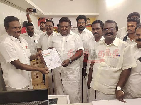 செந்துறையில் இலவச இ-சேவை மையம்