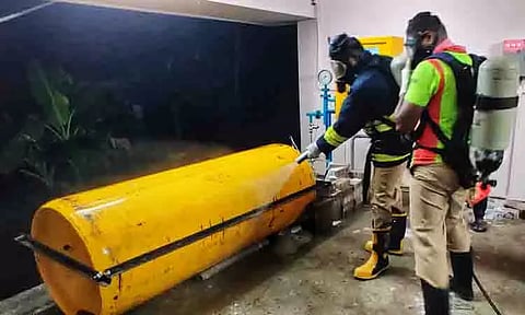 கரூர் மாநகராட்சி குடிநீர் உந்து நிலையத்தில் குளோரின் வாயு கசிவு