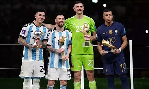 உலகக் கோப்பை கால்பந்து: எம்பாப்பேவுக்கு தங்க ஷூ, மெஸ்சிக்கு தங்க பந்து..!!