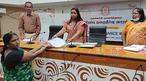 குறைதீர்க்கும் நாள் கூட்டத்தில் 480 மனுக்கள் குவிந்தன பணி நியமன ஆணையை கலெக்டர் வழங்கினார்