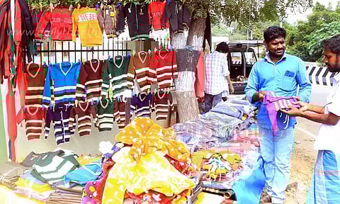 ஸ்வெட்டர், பனிக்குல்லா விற்பனை அதிகரிப்பு