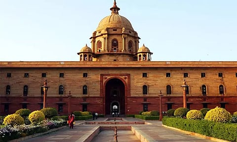 தமிழ்நாட்டில் 97 லட்சம் பேரிடம் பாஸ்போர்ட் உள்ளது- மத்திய வெளியுறவுத்துறை அமைச்சகம் தகவல்