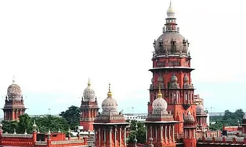 மின் இணைப்புடன் ஆதார் எண் இணைப்பதற்கு எதிரான மனு- தள்ளுபடி செய்து ஐகோர்ட்டு உத்தரவு