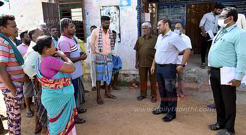 ரேஷன் கடைகளில் கலெக்டர் நேரில் ஆய்வு