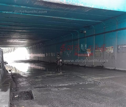 பள்ளிபாளையத்தில்பழுதடைந்த மேம்பாலங்கள் சீரமைக்கப்படுமா?வாகன ஓட்டிகள் எதிர்பார்ப்பு