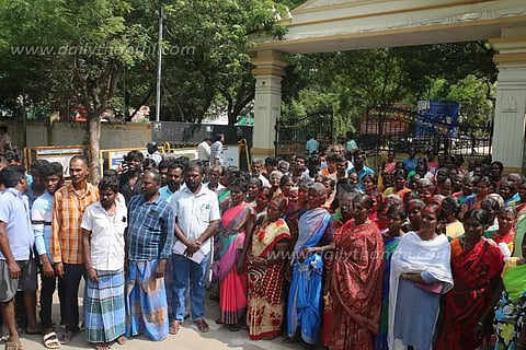 நெல்லை கலெக்டர் அலுவலகத்தைகிராம மக்கள் முற்றுகை