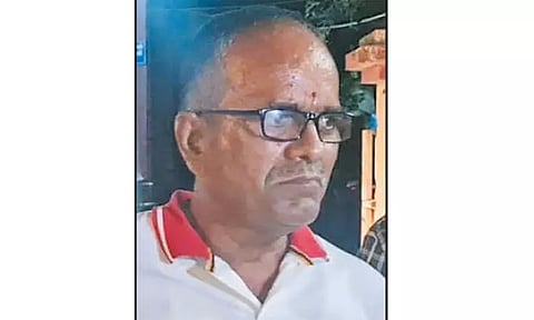 தபால் துறையில் வேலை வாங்கி தருவதாக ரூ.1 கோடி மோசடி: முன்னாள் ஊழியர் கைது