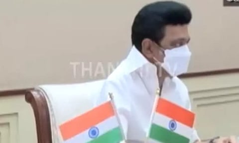 சர்வதேச பயணிகளுக்கு கொரோனா பரிசோதனை: ஆலோசனை கூட்டத்தில் முடிவு