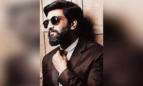 திகில் கதையில் சந்தானம்