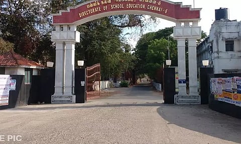 அரசு பள்ளிகளில் 1-ம் தேதி முதல் செயலி மூலம் வருகைப்பதிவு - பள்ளிக்கல்வித்துறை உத்தரவு