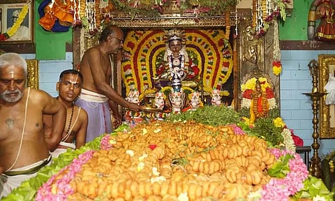 ஆஞ்சநேயர் கோவில்களில் சிறப்பு வழிபாடு