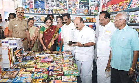 காஞ்சீபுரத்தில் புத்தக திருவிழா - அமைச்சர் தா.மோ.அன்பரசன் தொடங்கி வைத்தார்